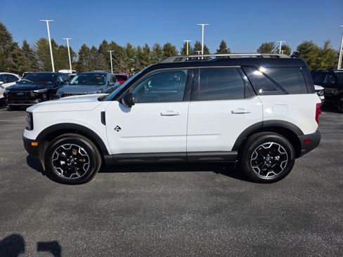 Certified 2025 Ford Bronco Sport Outer Banks w/ Outer Banks Tech Package+ image 2