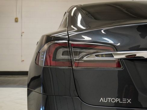Used 2017 Tesla Model S 100D image 33