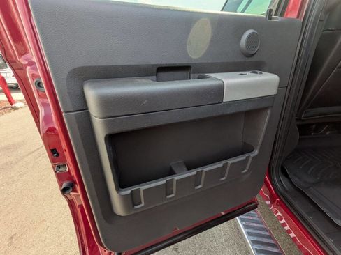 Used 2013 Ford F250 Lariat w/ Lariat Chrome Pkg image 28