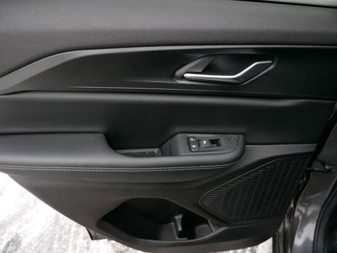 Used 2024 Jeep Grand Cherokee Altitude image 13