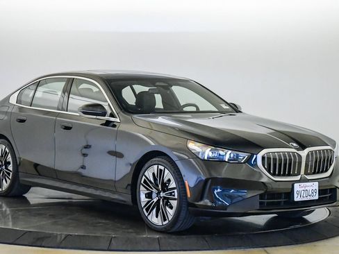 Used 2026 BMW 530i RWD image 6