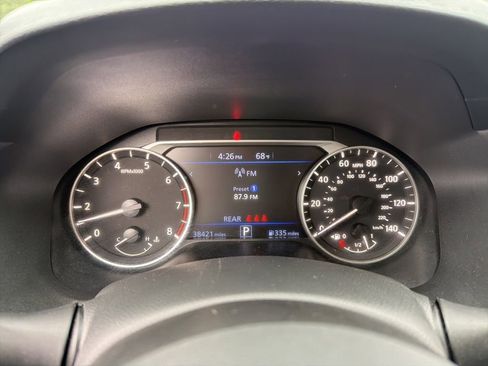 Used 2025 Nissan Altima 2.5 SV FWD image 13