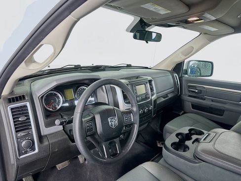 Used 2020 RAM 1500 Classic SLT AWD/4WD image 9