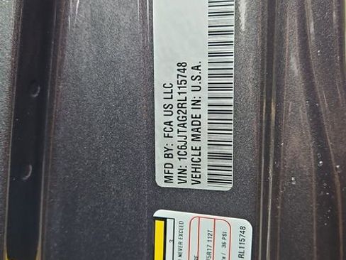 Used 2024 Jeep Gladiator Sport image 29