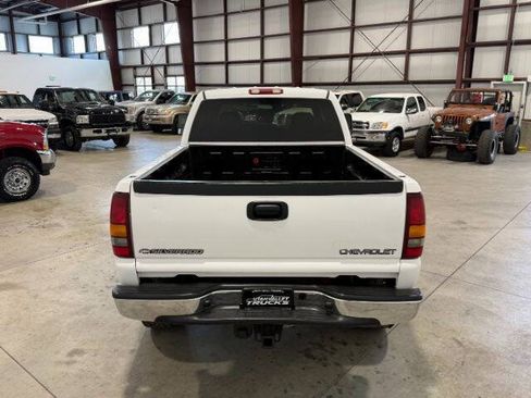 Used 2002 Chevrolet Silverado 2500 LS w/ Snow Plow Prep Pkg AWD/4WD image 10