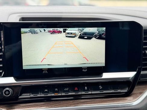 Used 2025 Chevrolet Silverado 1500 RST AWD/4WD image 19