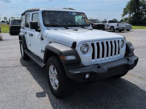 Used 2022 Jeep Wrangler Unlimited Sport AWD/4WD image 4
