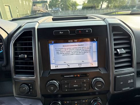 Used 2019 Ford F150 XLT w/ Equipment Group 302A Luxury AWD/4WD image 20