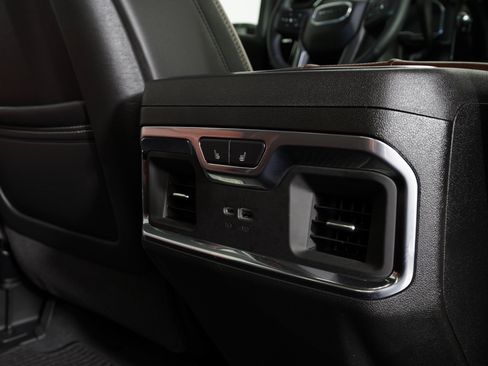 Used 2025 GMC Sierra 3500 Denali Ultimate image 11