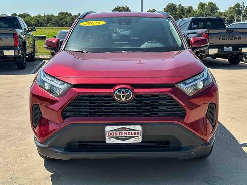 Used 2025 Toyota RAV4 XLE FWD image 8
