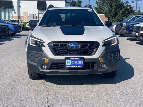 Used 2025 Subaru Outback Wilderness AWD/4WD image 3
