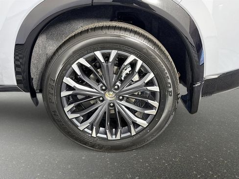 New 2026 Nissan Rogue Platinum image 32