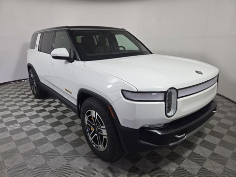Used 2022 Rivian R1S Launch Edition image 7
