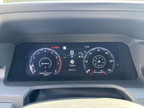 Certified 2024 Toyota Tacoma TRD Off-Road AWD/4WD image 19