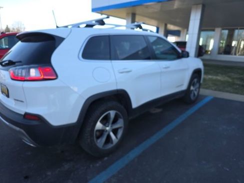 Used 2020 Jeep Cherokee Limited image 10