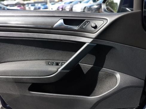 Used 2018 Volkswagen GTI SE FWD image 44