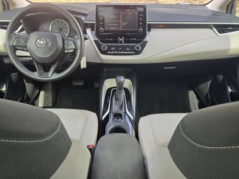 Used 2020 Toyota Corolla LE FWD image 17