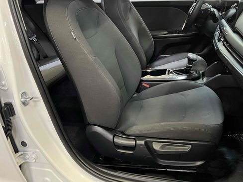 Used 2025 Kia K4 FWD image 39