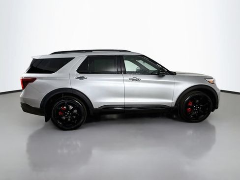 Used 2024 Ford Explorer ST w/ Technology Package AWD/4WD image 9