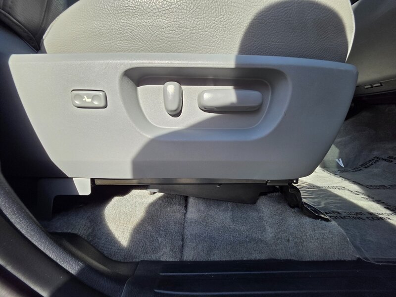Used 2008 Toyota Sequoia Limited AWD/4WD image 51