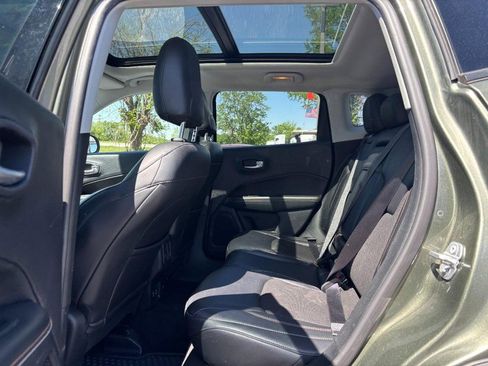 Used 2017 Jeep Compass Latitude w/ Popular Equipment Group AWD/4WD image 10