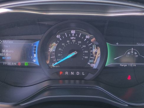 Used 2020 Ford Fusion SE FWD image 14