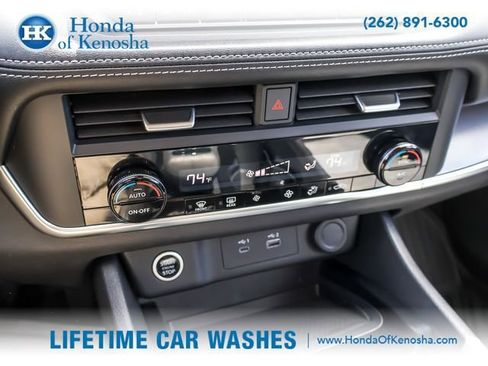 Used 2023 Nissan Rogue SV AWD/4WD image 18