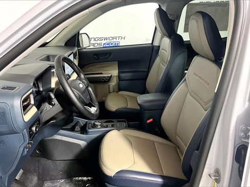 New 2025 Ford Maverick Lariat w/ 4K Tow Package image 9