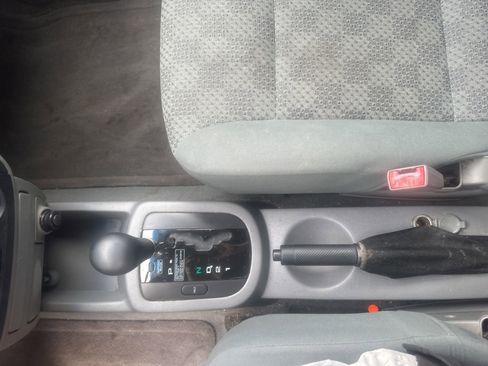 Used 2005 Chevrolet Aveo LS FWD image 20