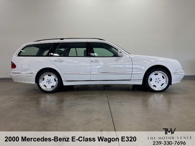 Used 2000 Mercedes-Benz E 320 4MATIC Wagon image 39