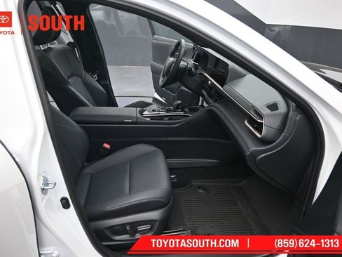 New 2026 Toyota Crown Platinum AWD/4WD image 35