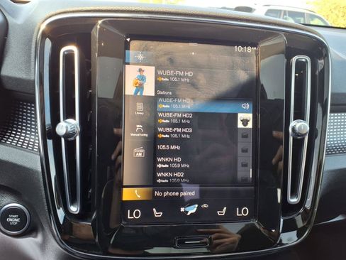 Used 2022 Volvo XC40 T5 R-Design w/ Advanced Package image 14