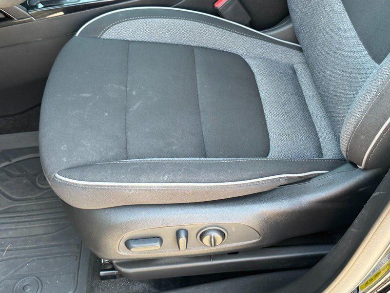 Used 2023 Chevrolet TrailBlazer LT FWD image 23