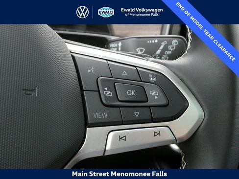 Certified 2025 Volkswagen Atlas SEL image 16