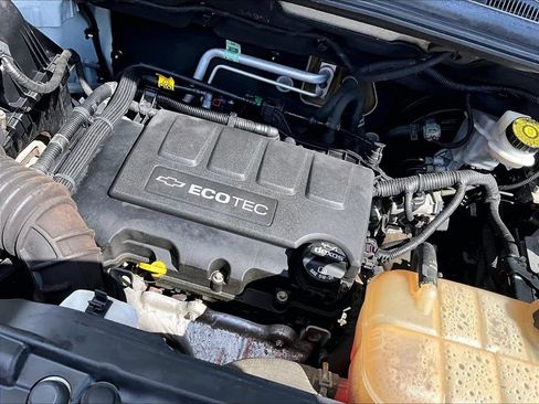 Used 2020 Chevrolet Trax LS FWD image 34