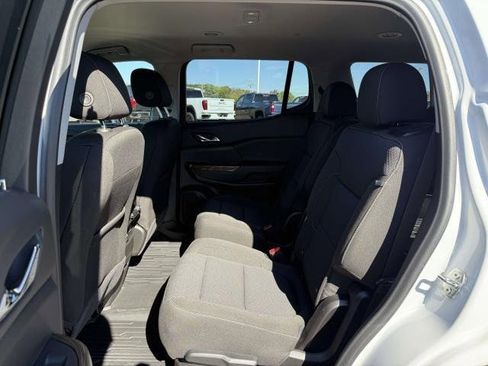 Used 2023 GMC Acadia SLE w/ Driver Convenience Package image 13