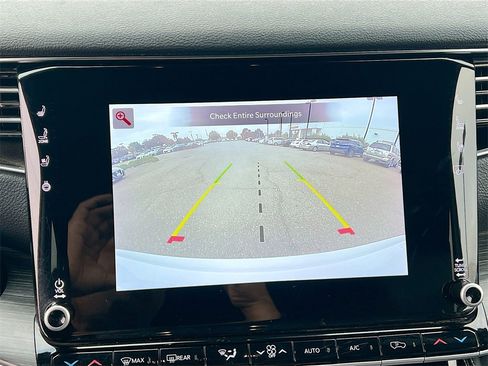 Used 2024 Jeep Wagoneer Series II w/ Flexible Seating Group image 14