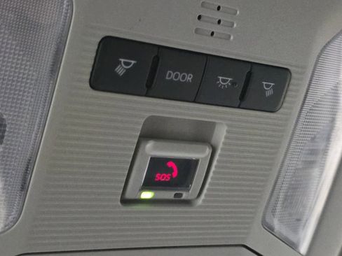 Certified 2022 Toyota RAV4 LE image 32