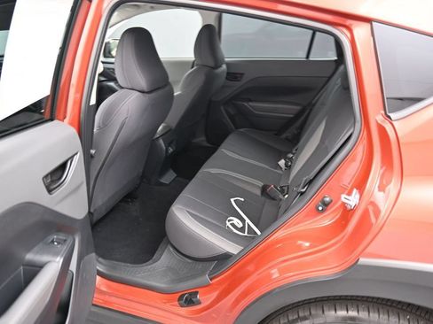 Used 2025 Subaru Crosstrek 2.5i Premium AWD/4WD image 18