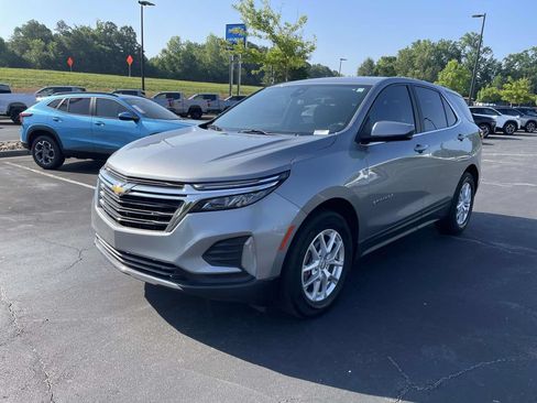 Used 2023 Chevrolet Equinox LT FWD image 3
