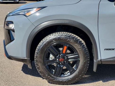 Certified 2025 Nissan Rogue SV AWD/4WD image 6