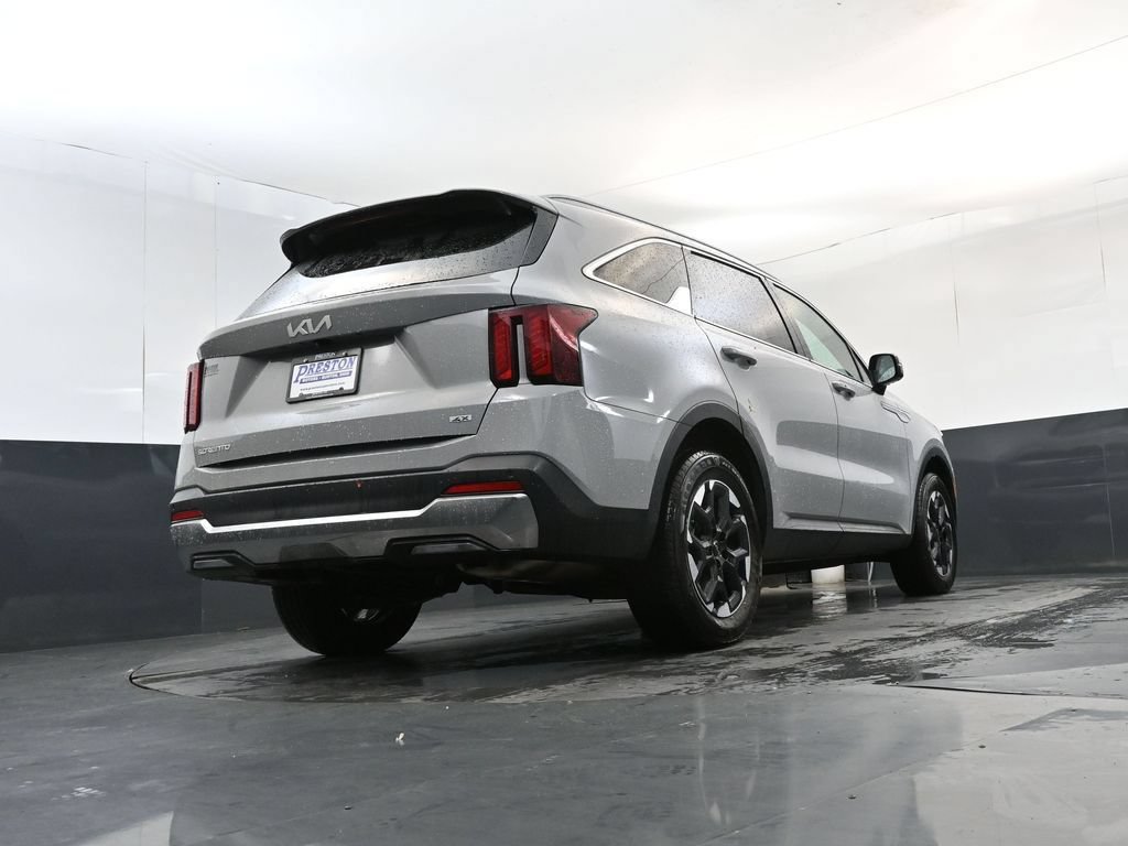 Certified 2024 Kia Sorento S w/ Panoramic Sunroof Package AWD/4WD image 23