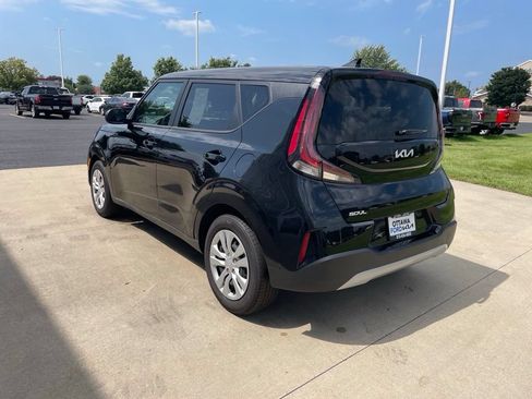 Used 2025 Kia Soul LX FWD image 7
