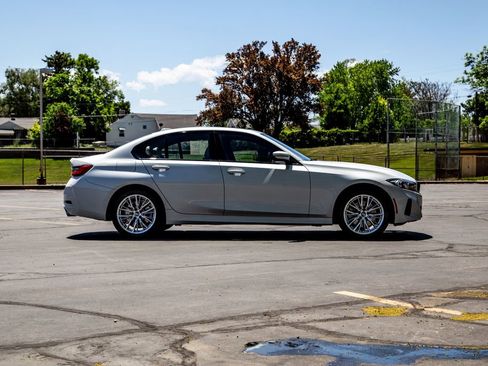 Used 2023 BMW 330i xDrive Sedan w/ Premium Package AWD/4WD image 6
