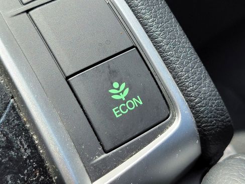 Used 2021 Honda Civic Sport image 5