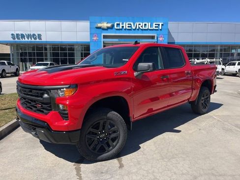 New 2026 Chevrolet Silverado 1500 Custom Trail Boss w/ Turbomax Blackout Package AWD/4WD image 2