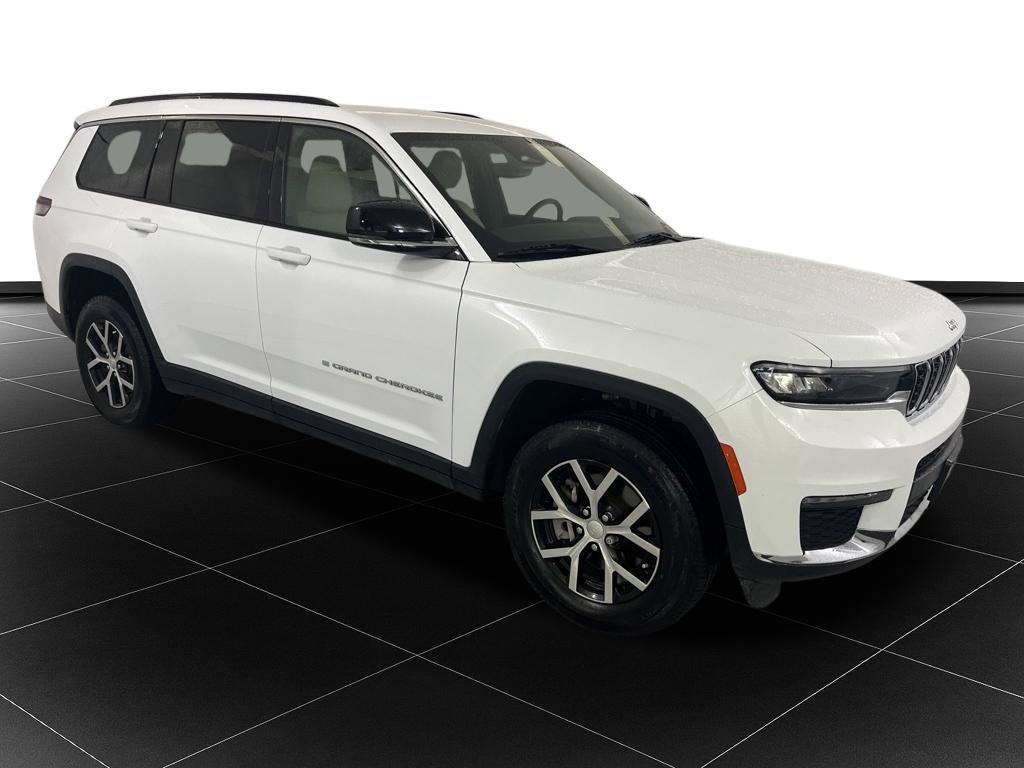 Used 2024 Jeep Grand Cherokee L Limited AWD/4WD image 7