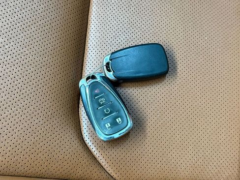 Used 2016 Chevrolet Camaro SS image 31