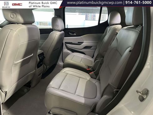 Used 2022 GMC Acadia SLT w/ Preferred Package image 23