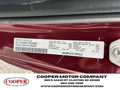 Used 2024 RAM 5500 SLT w/ Quick Order Package 2YG SLT image 29